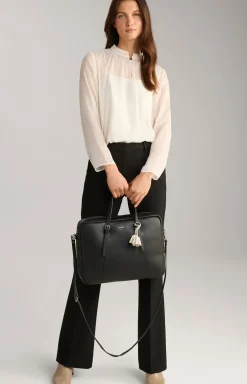 Business-Shopper Giada Hanni in Schwarz