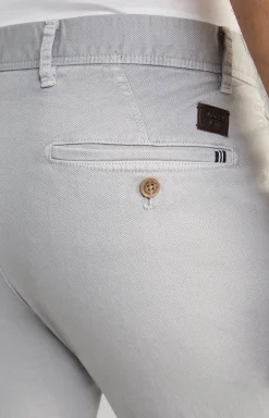 Chino Matthew in Grau