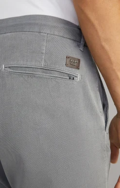 Chino Maxton in Grau