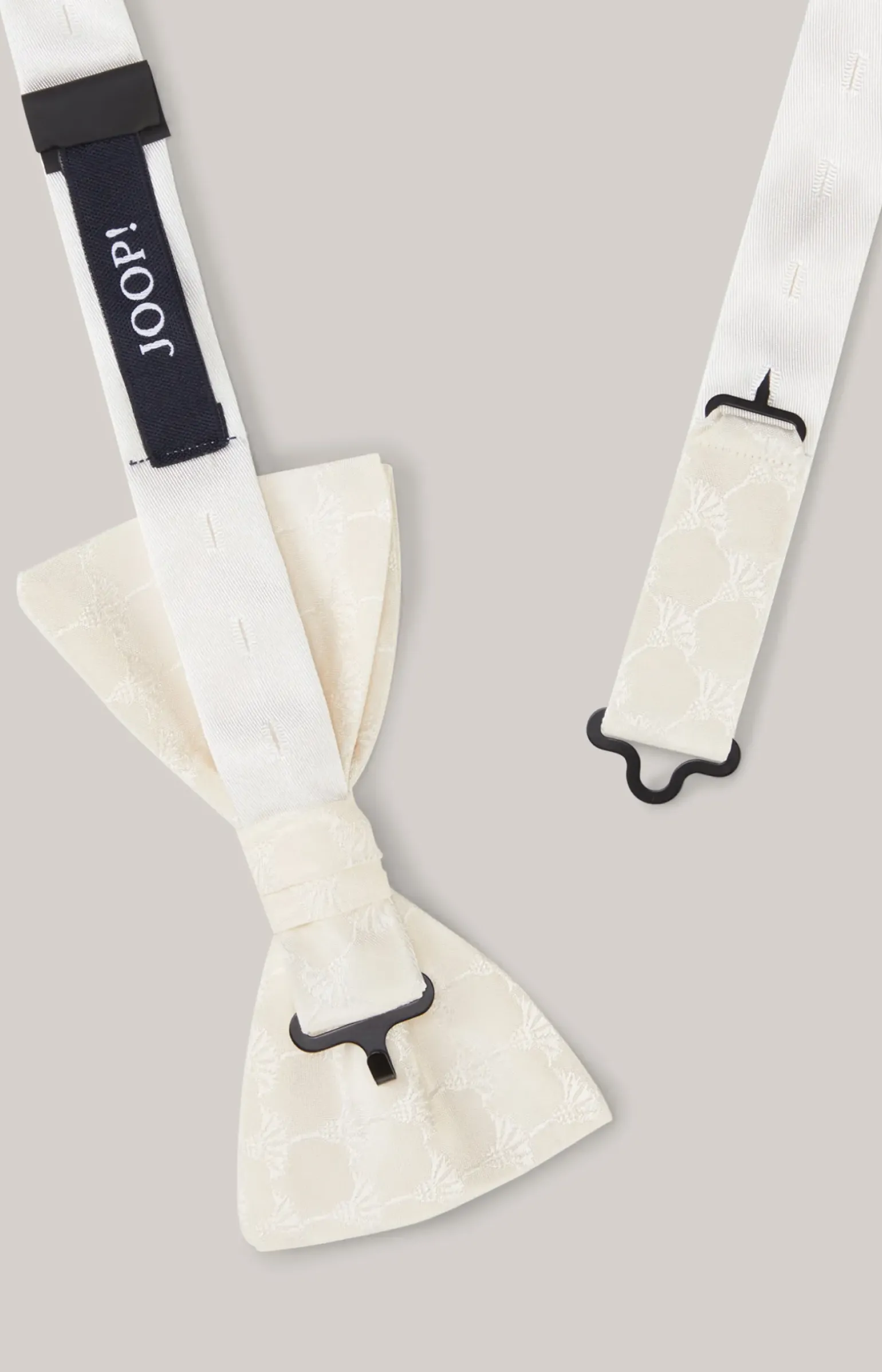 Cornflower Seiden-Fliege in Creme gemustert