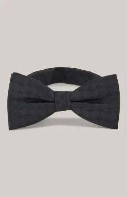 Cornflower-Seidenfliege in Schwarz