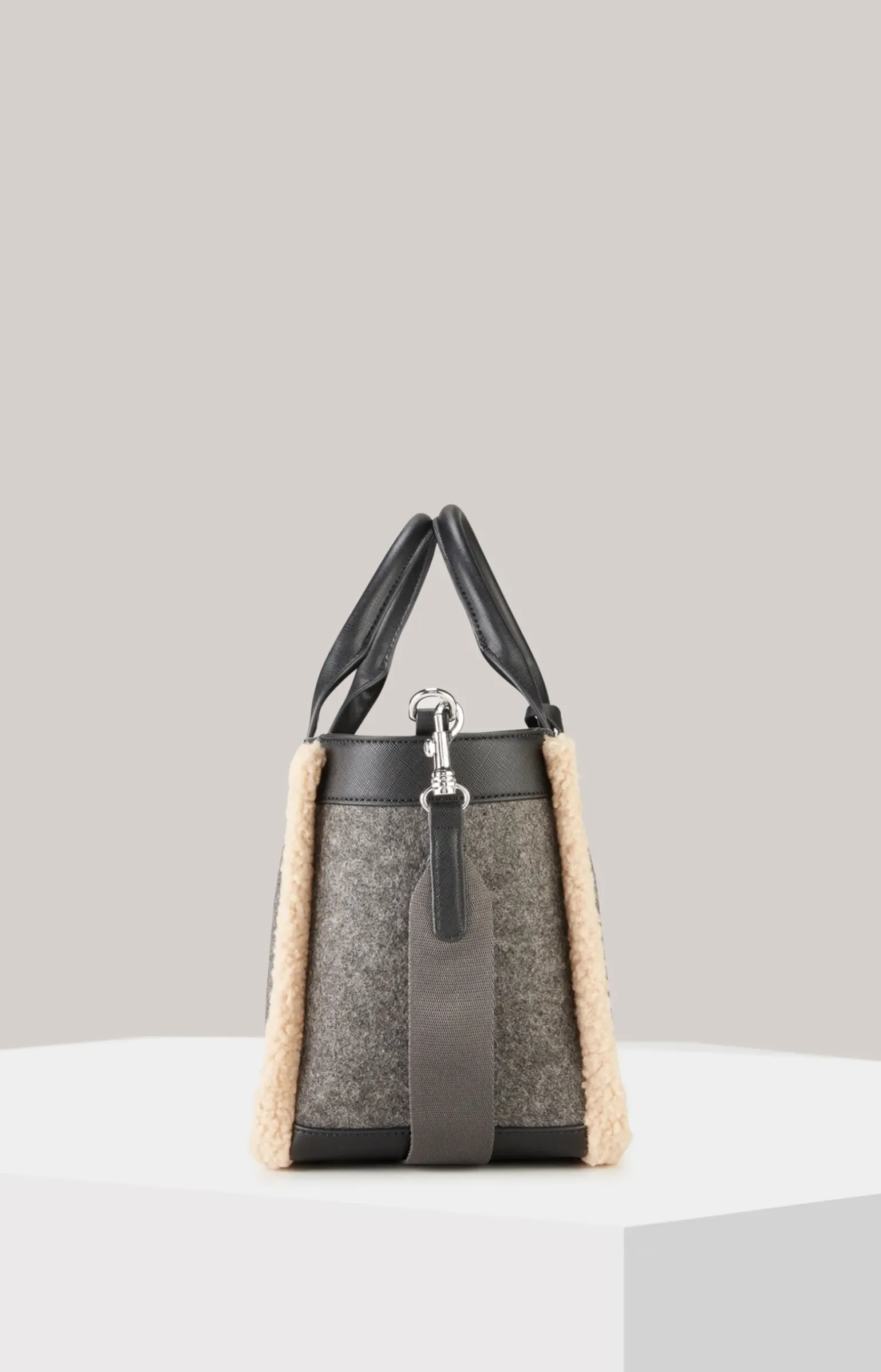 Handtasche Calduccio Yvette in Dunkelgrau