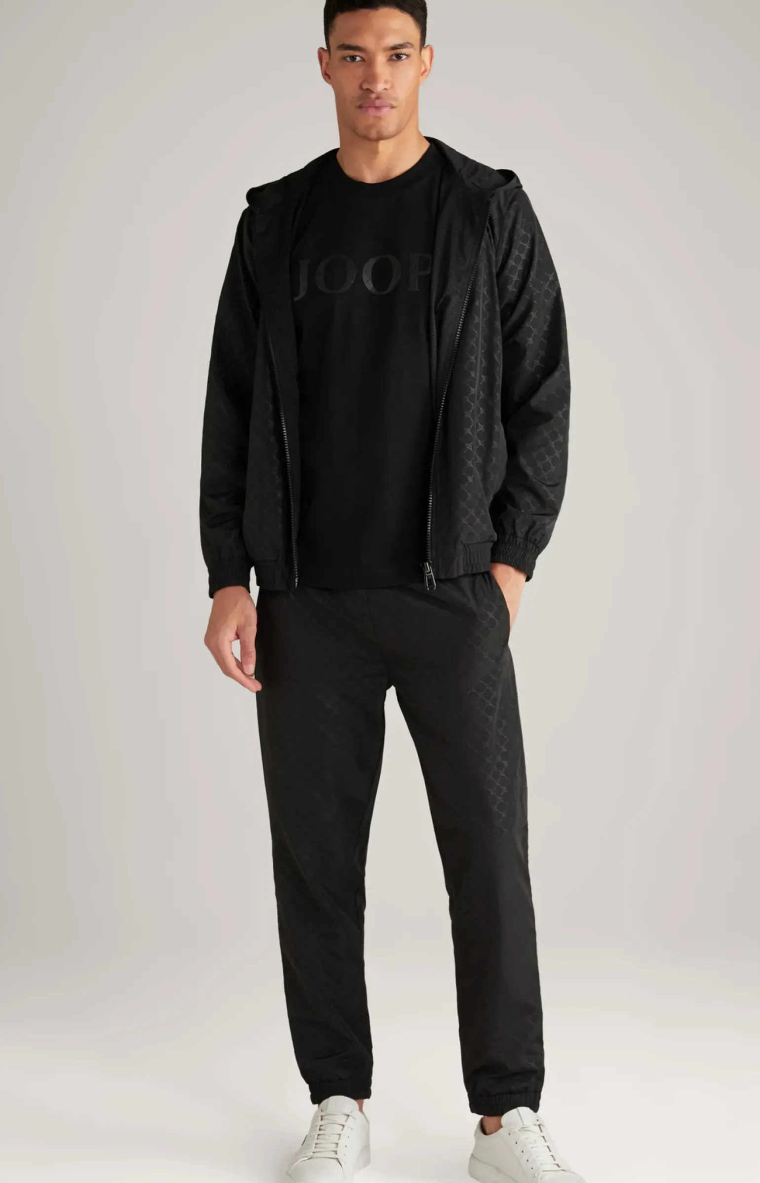 Joggpants Shayne in Schwarz