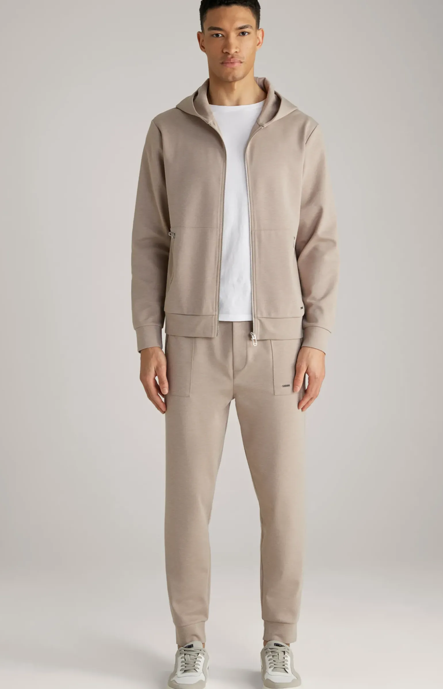 Joggpants Tiano in Hellbraun