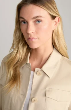 Kurz-Blazer in Beige