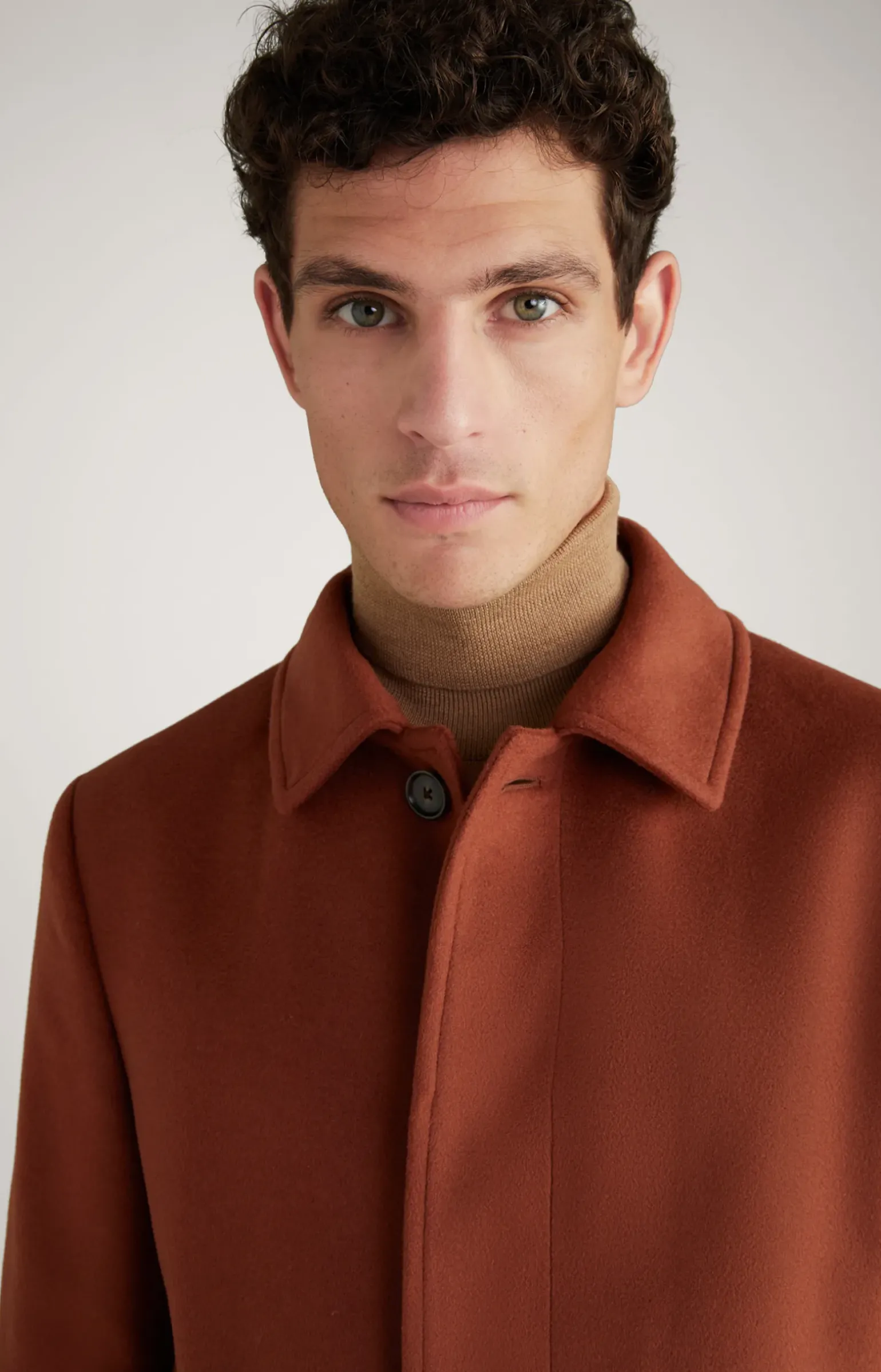 Mantel Varo in Braun