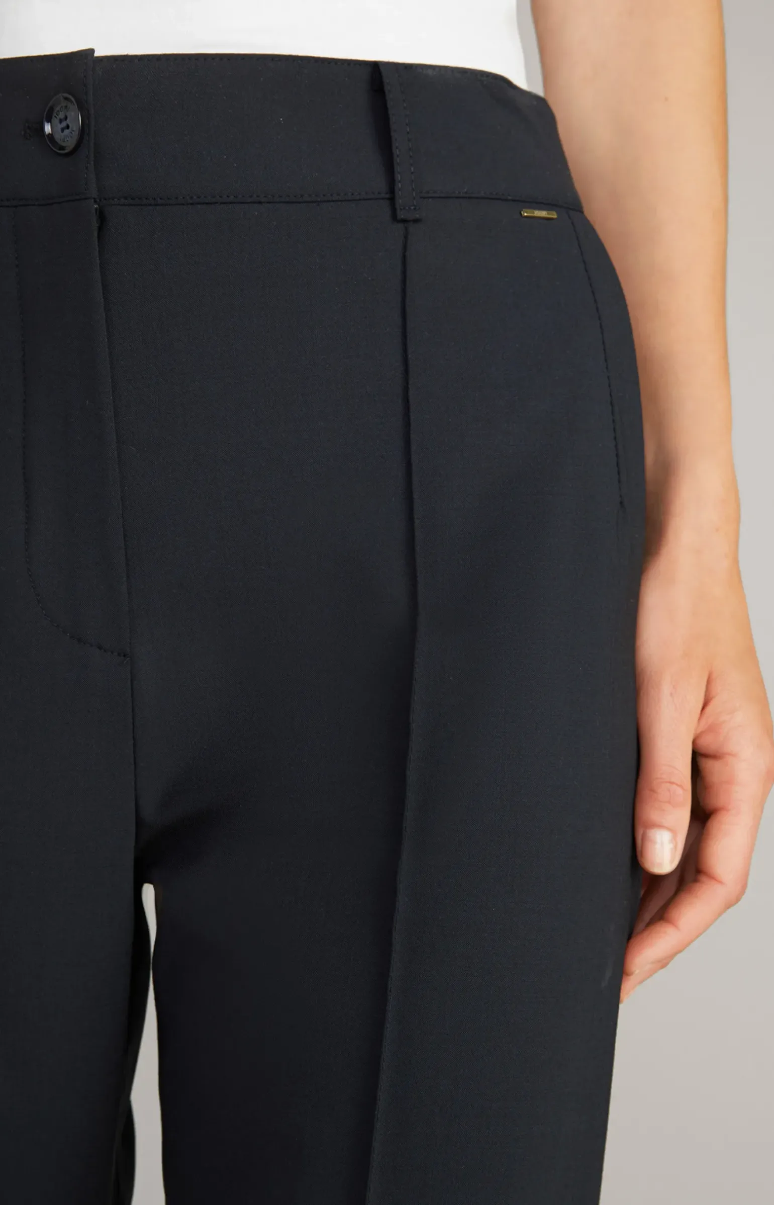 Marlenehose in Dunkelblau