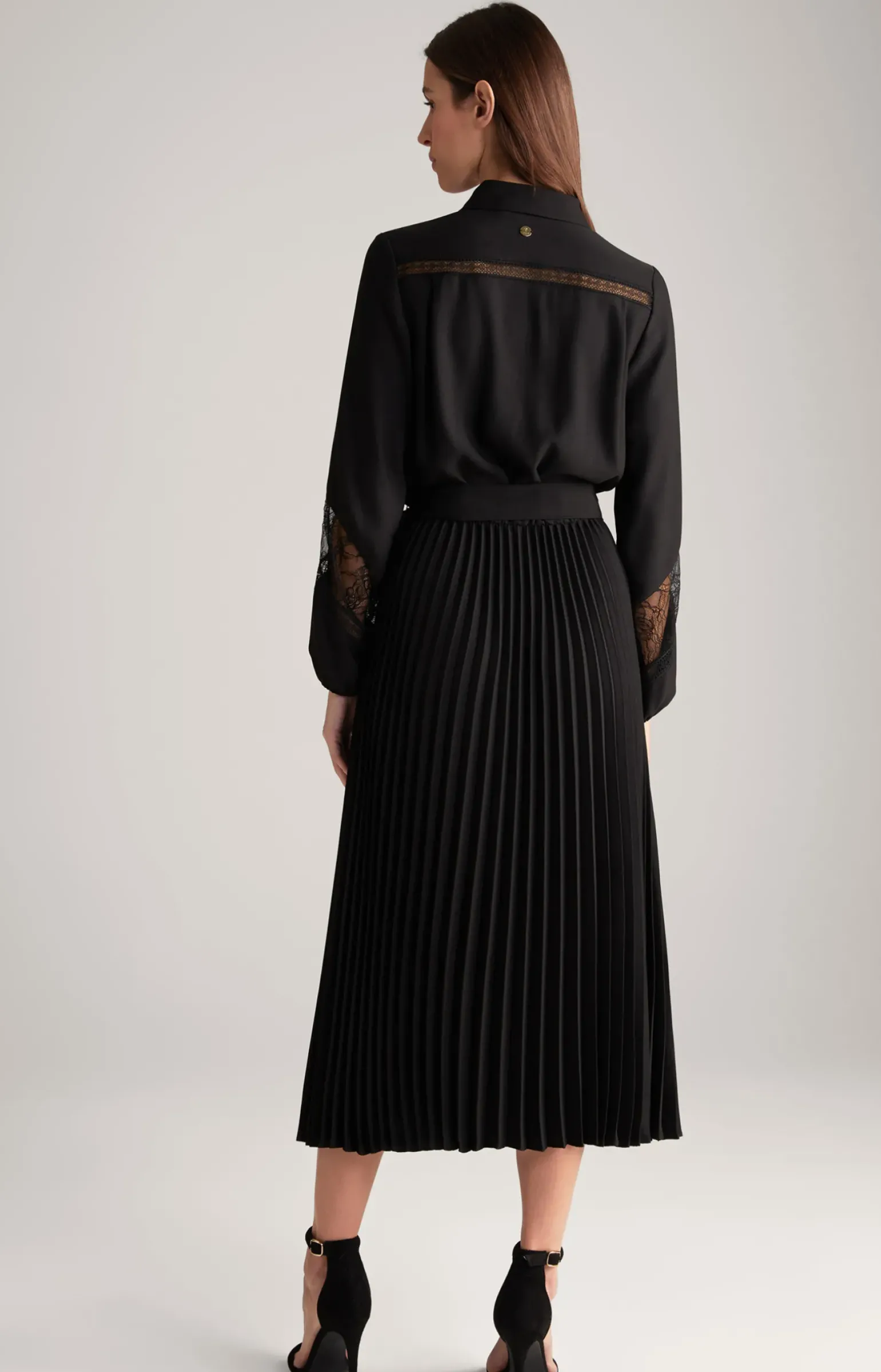 Maxi Crêpe-Kleid in Schwarz