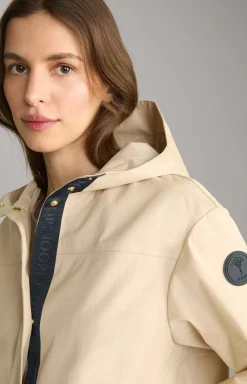 Regenmantel in Beige