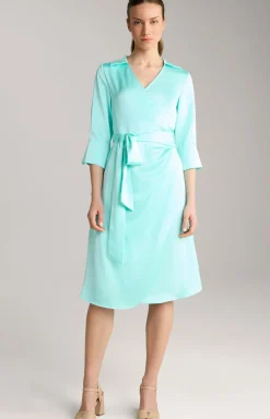 Satinkleid in Türkis