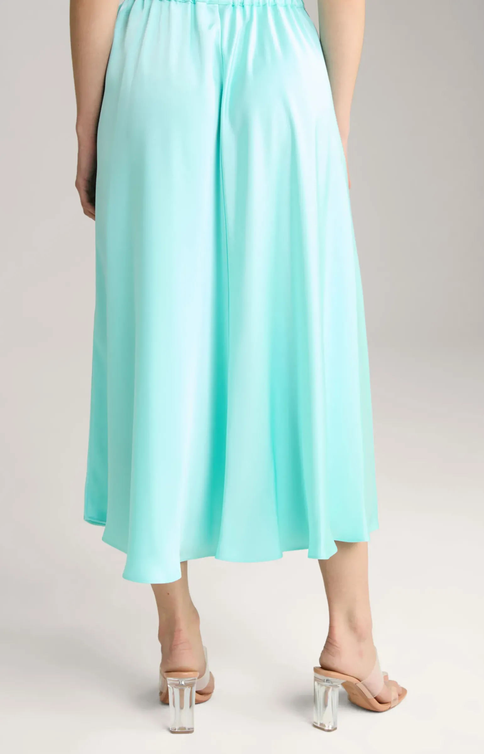 Satin-Rock in Türkis