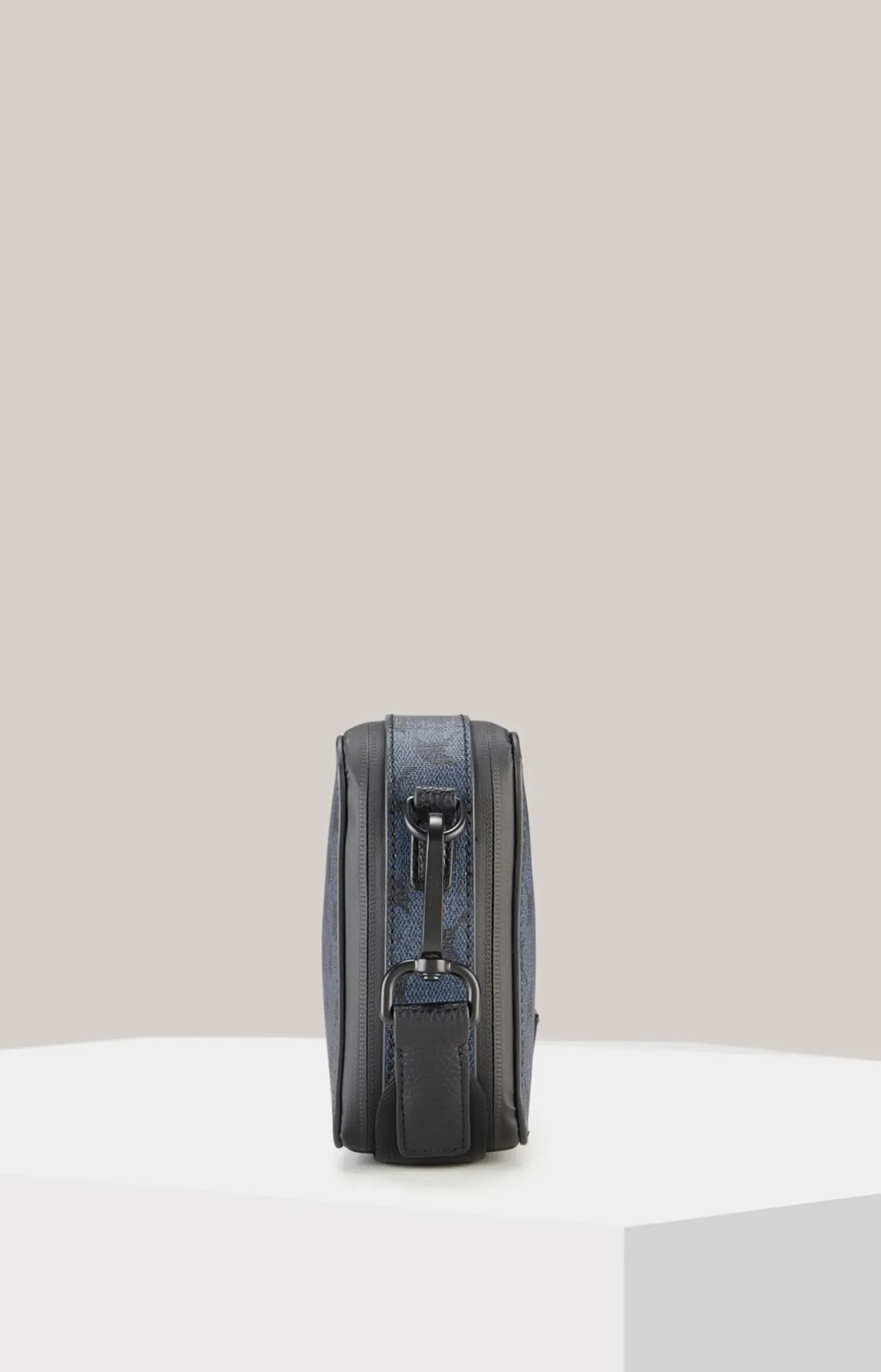 Schultertasche Mazzolino Paolo in Dunkelblau gemustert