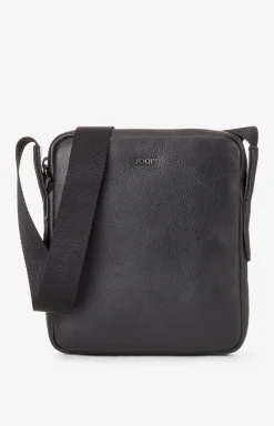 Schultertasche Remus in Schwarz