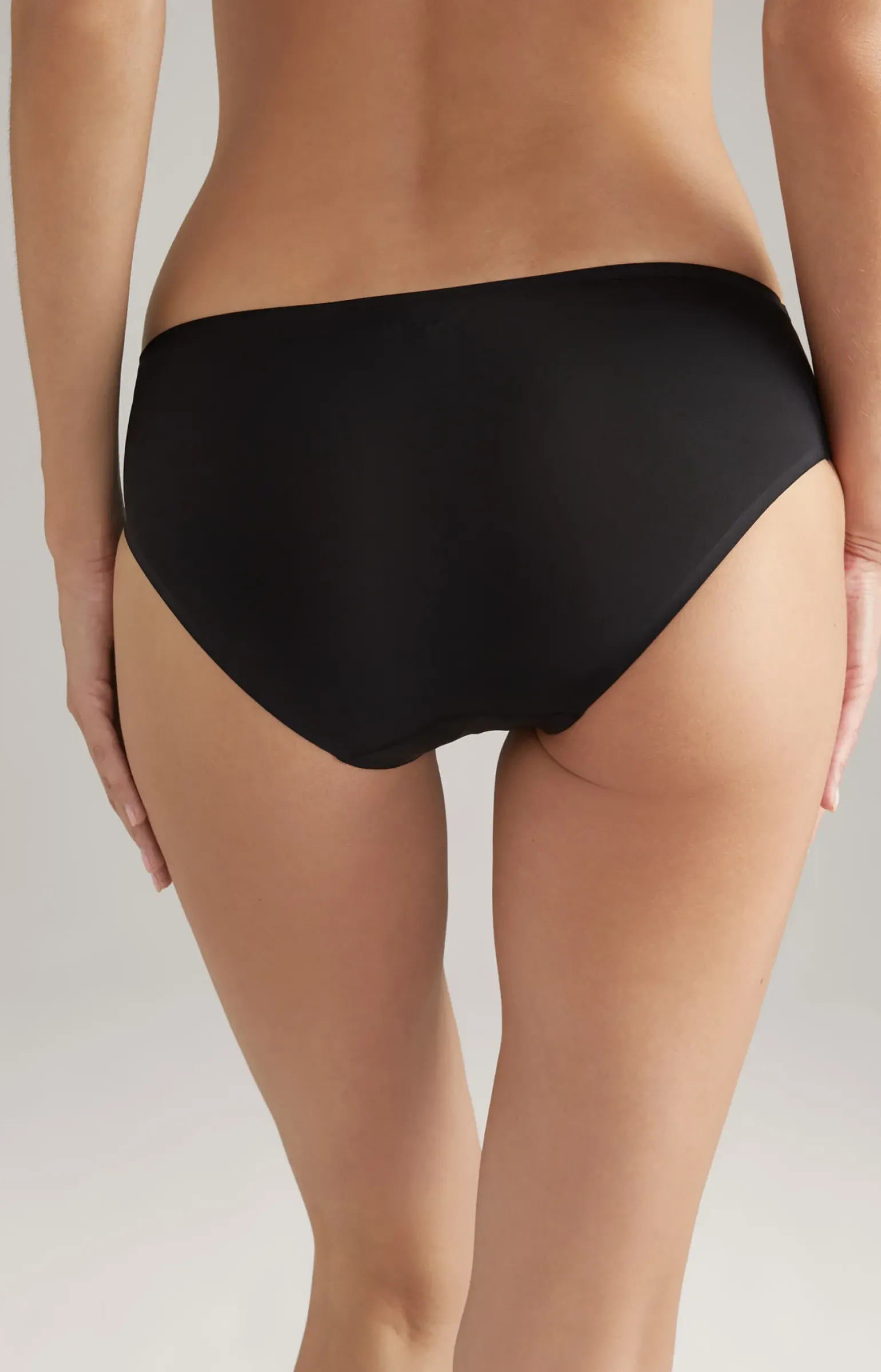 Seamless Panty-Slip in Schwarz