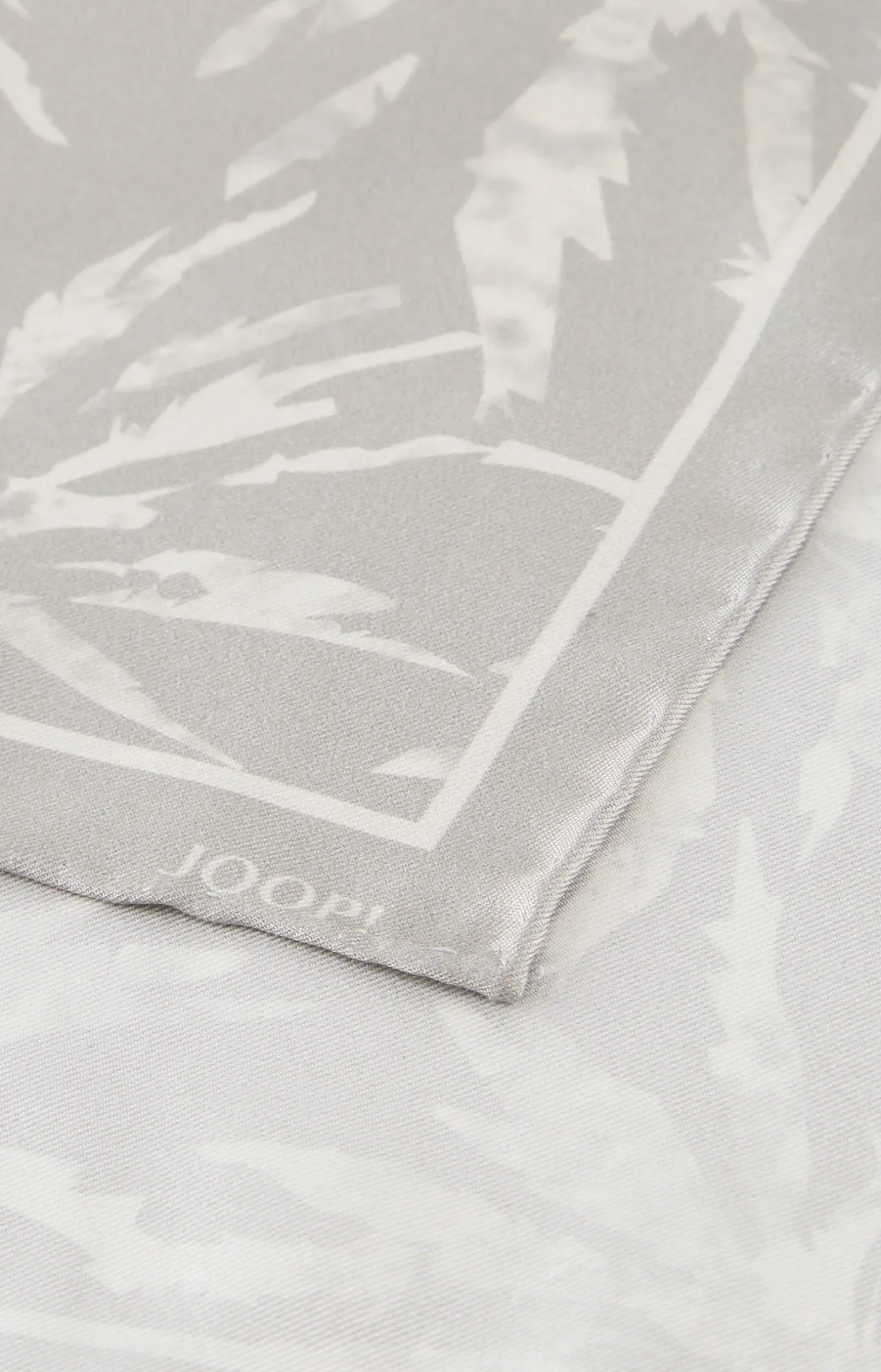 Seiden-Einstecktuch in Silber