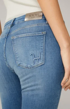 Skinny-Jeans Sue in Medium Blue Washed