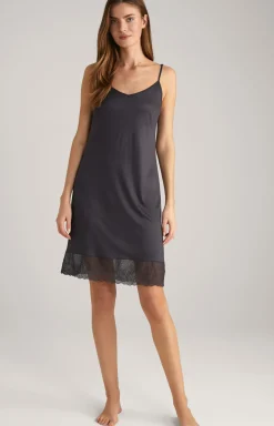 Spaghetti-Kleid mit Spitze in Anthrazit