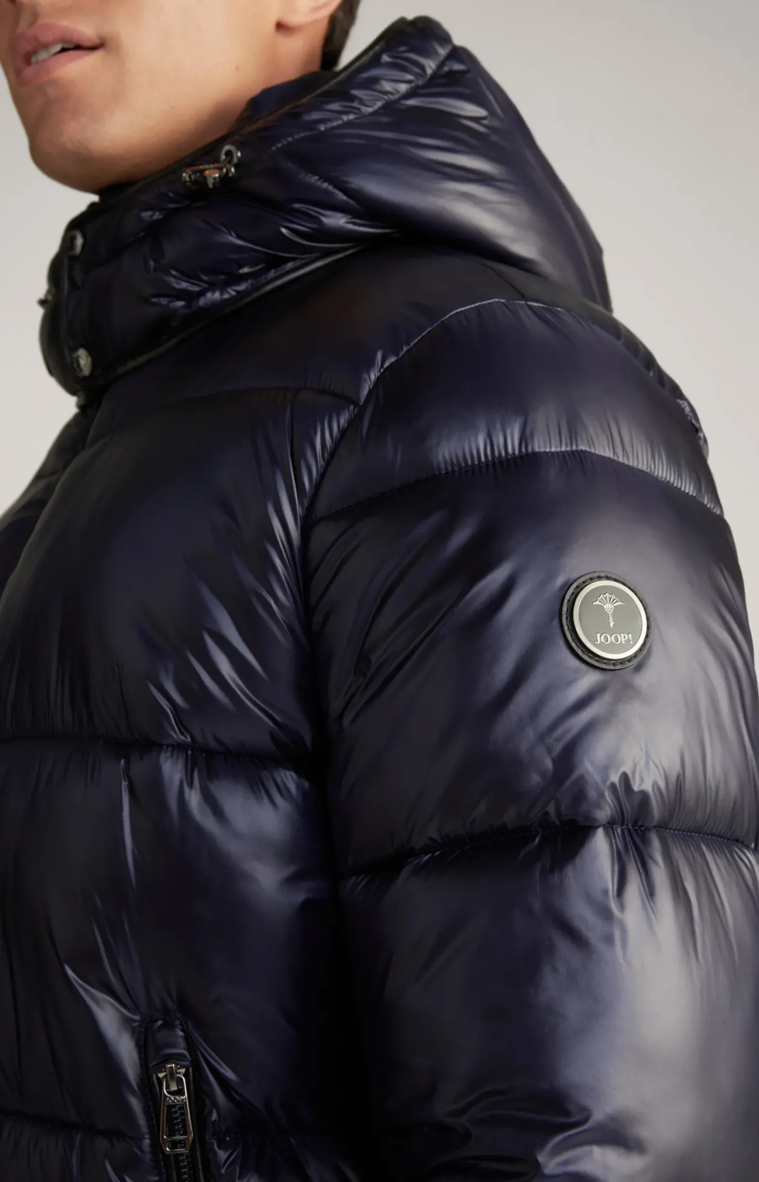 Steppjacke Ambro mit Kapuze in Dunkelblau