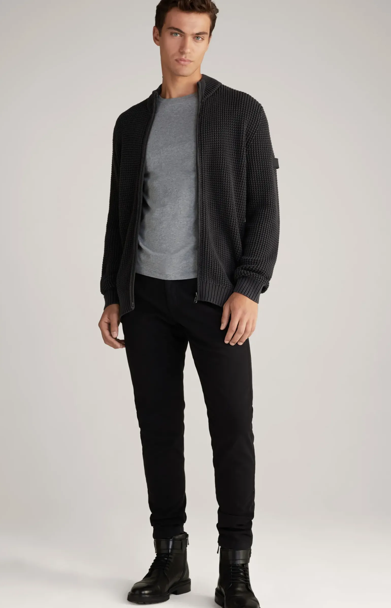 Strickjacke Hardi in Schwarz